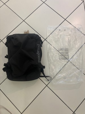 Billede 2 af John vedr. Patagonia - Black Hole MLC - Rejsetaske