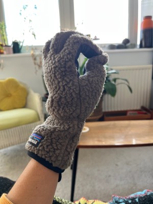 Billede 3 af Danielle vedr. Patagonia - Retro Pile Gloves - Handsker
